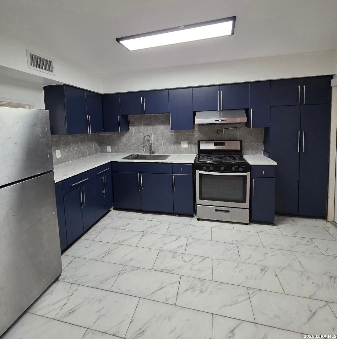 647 Kashmuir Place San Antonio TX 78223