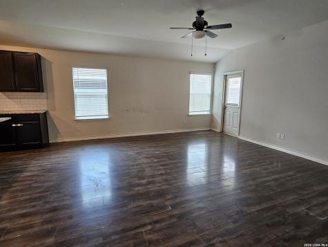 6437 Kingsley Edge San Antonio TX 78252