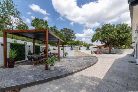 311 E Woodlake Drive San Antonio TX 78229