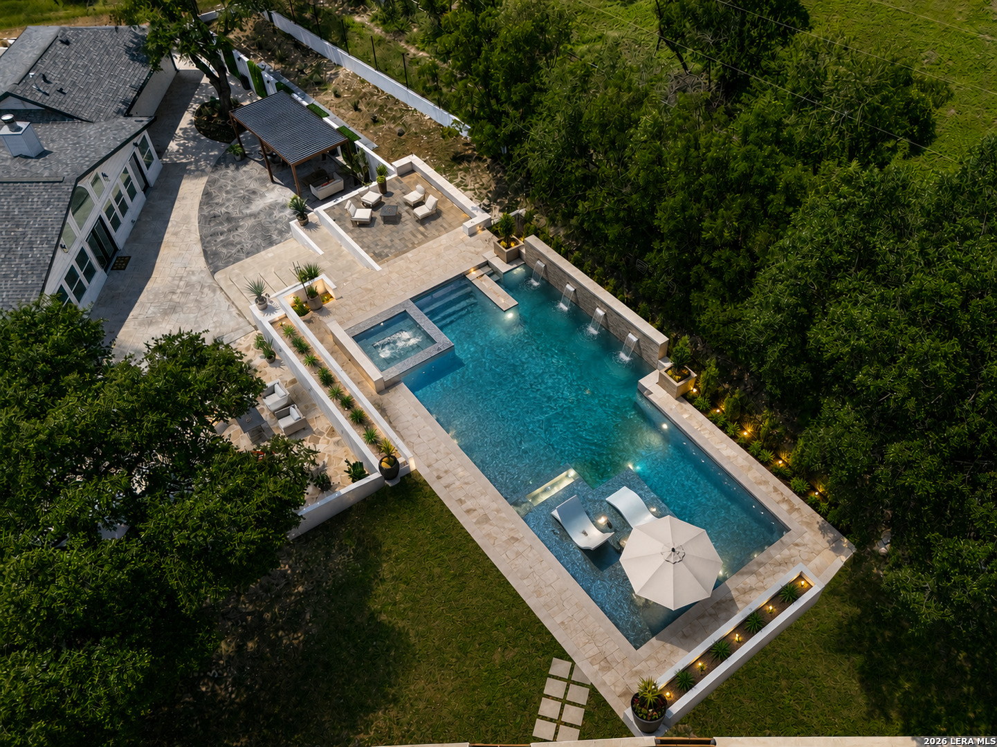 311 E Woodlake Drive San Antonio TX 78229