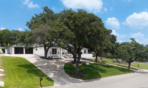 311 E Woodlake Drive San Antonio TX 78229