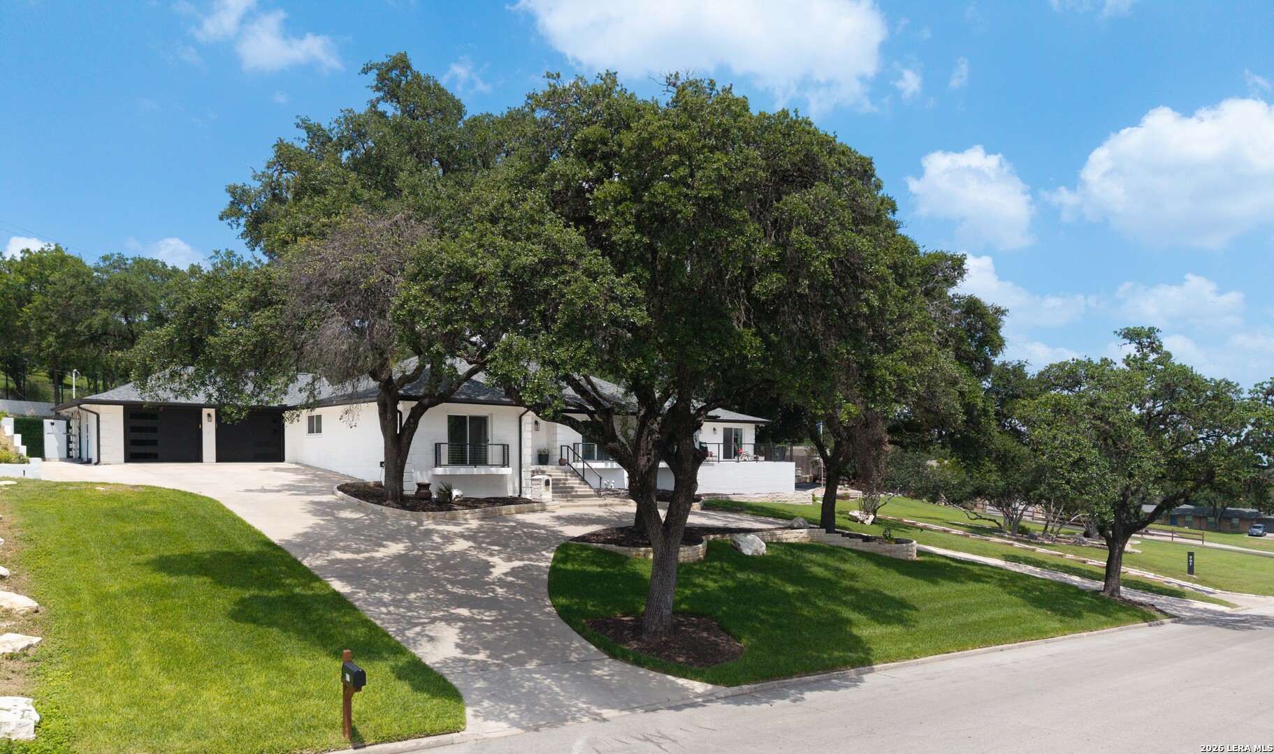 311 E Woodlake Drive San Antonio TX 78229