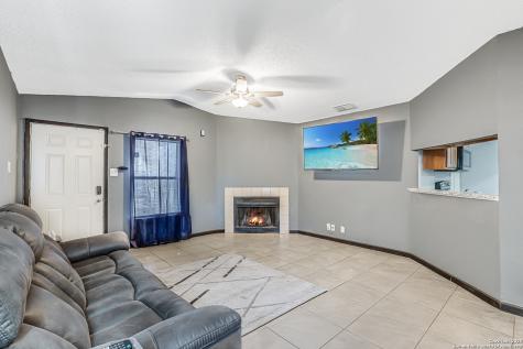 6222 Valley Knight San Antonio TX 78250