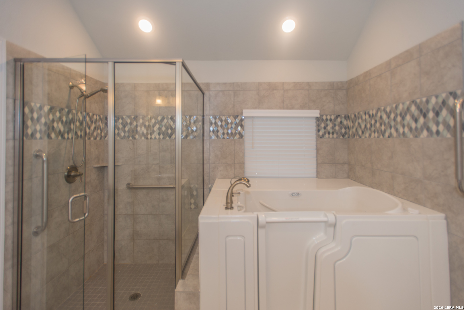 8233 Merchants Lodge San Antonio TX 78255