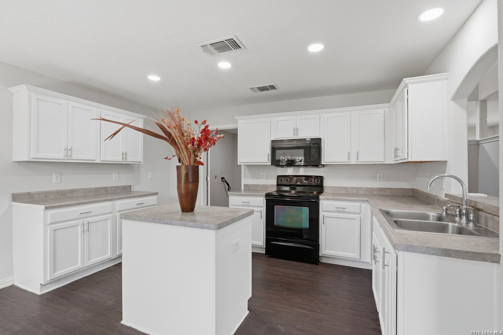 255 Hallie Cove San Antonio TX 78227