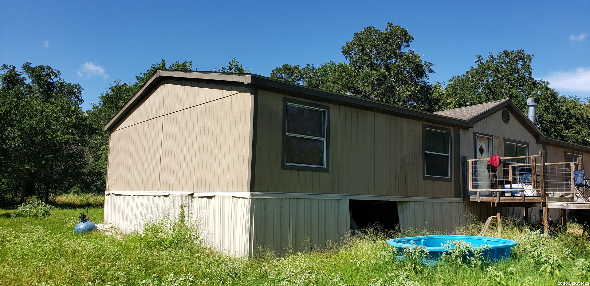 111 Flores Oaks Drive Floresville TX 78114