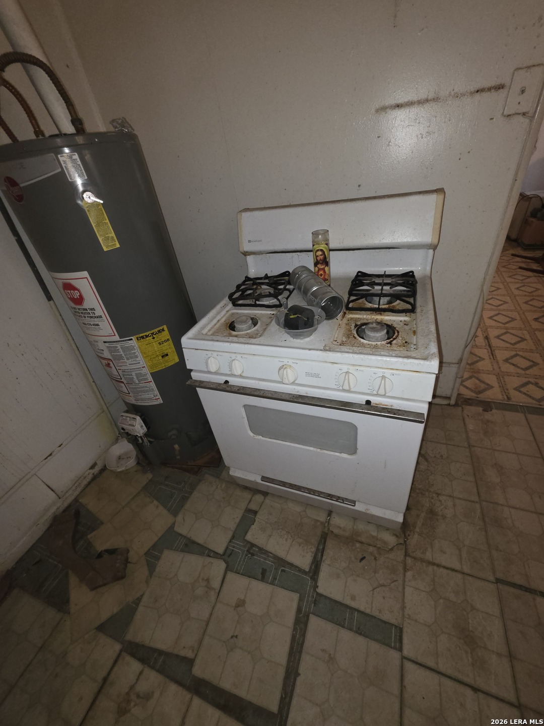 1127 S Jewett San Antonio TX 78237