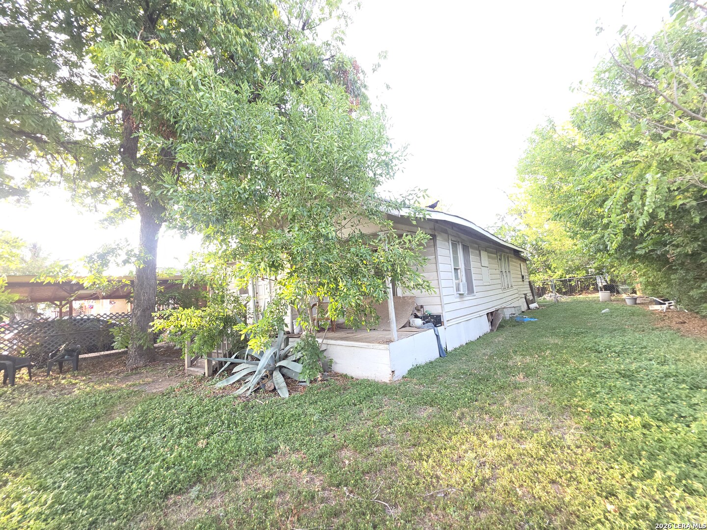 1127 S Jewett San Antonio TX 78237