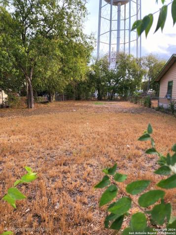 1026 W Vestal Place San Antonio TX 78221