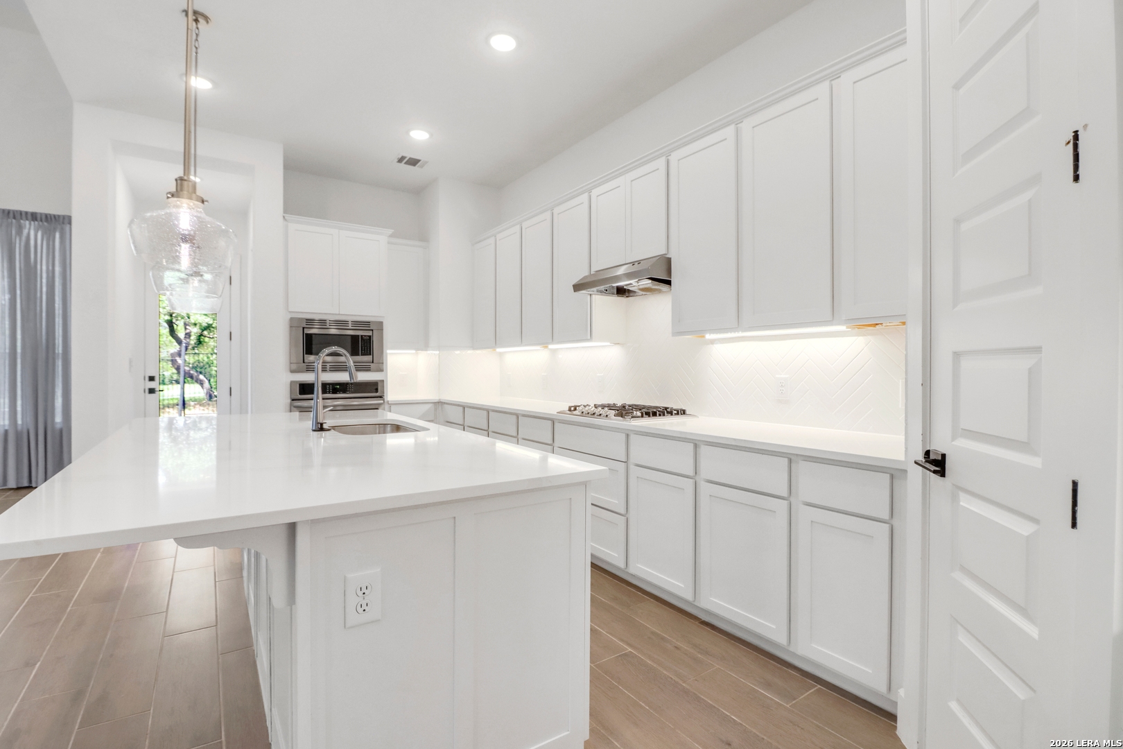 1421 Escarpment New Braunfels TX 78132