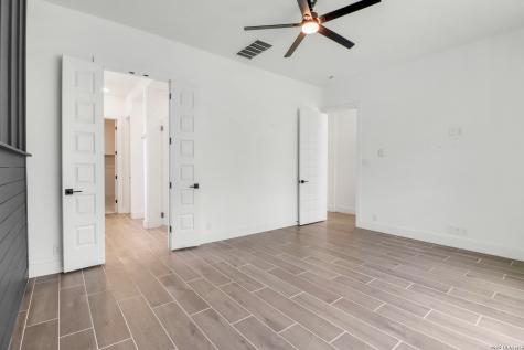1421 Escarpment New Braunfels TX 78132