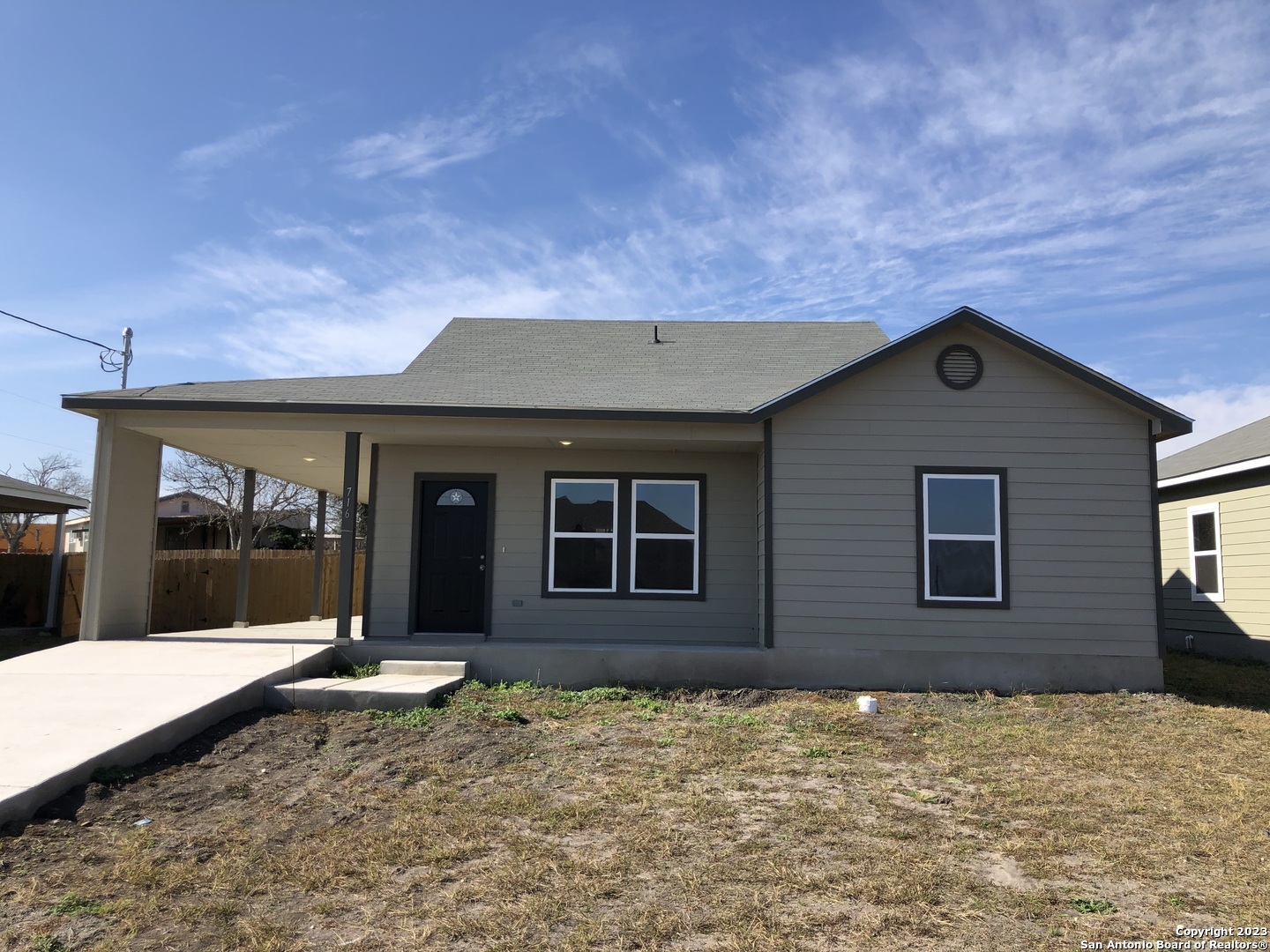 716 S Butler Street Karnes City TX 78118