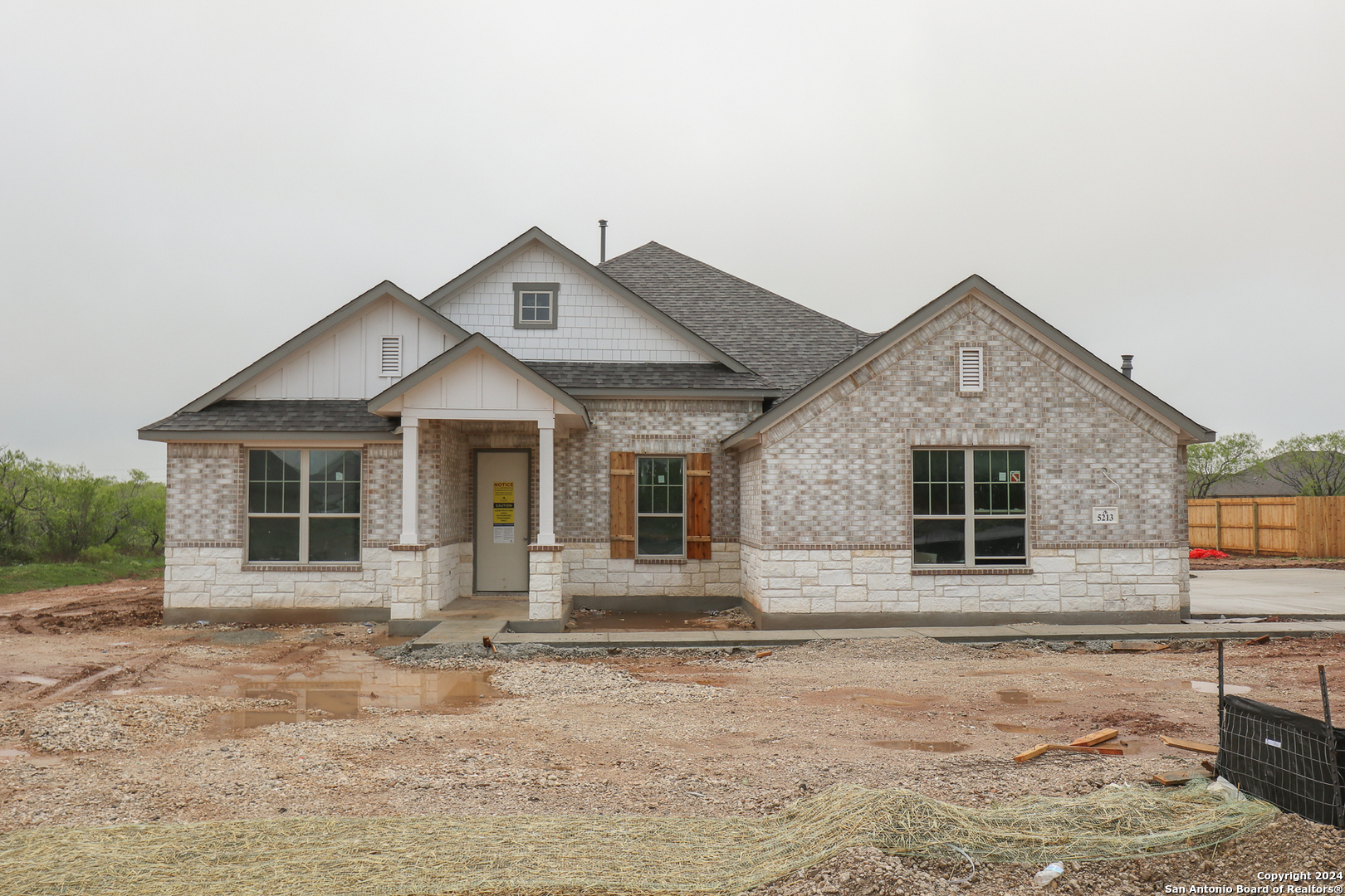5213 Esates Oak Way San Antonio TX 78263