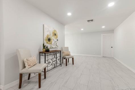 6135 Royal Point San Antonio TX 78239