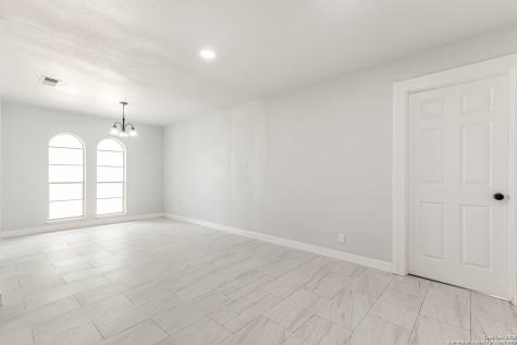 6135 Royal Point San Antonio TX 78239