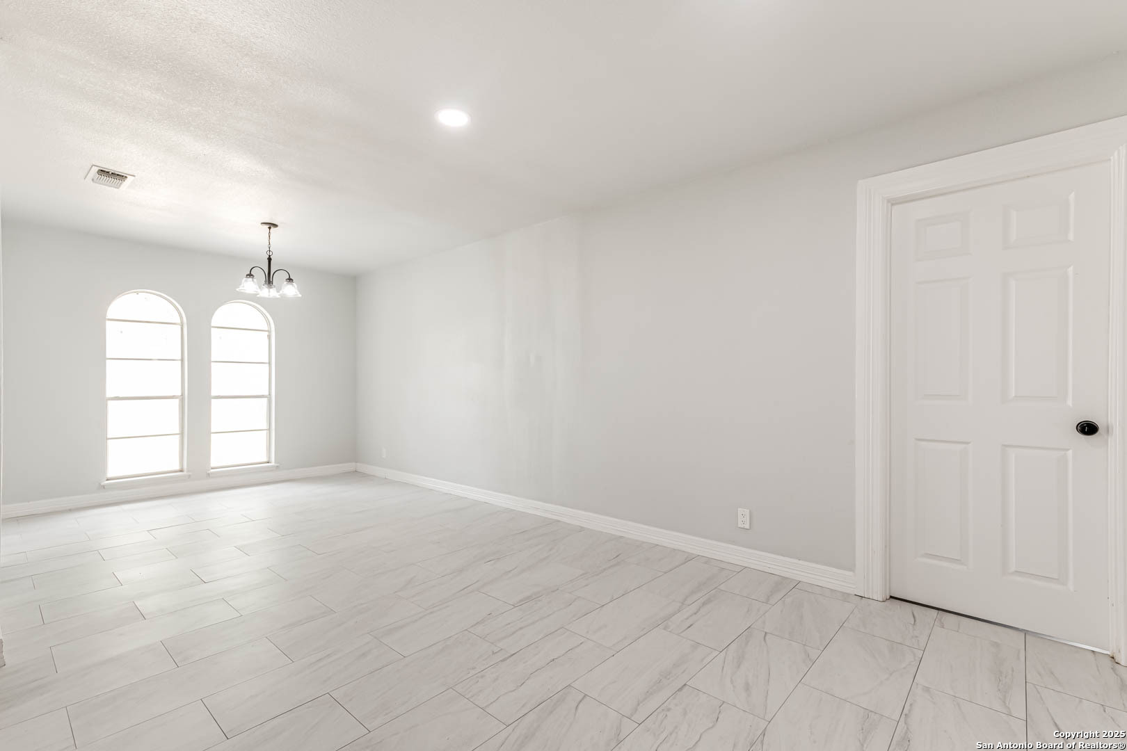 6135 Royal Point San Antonio TX 78239