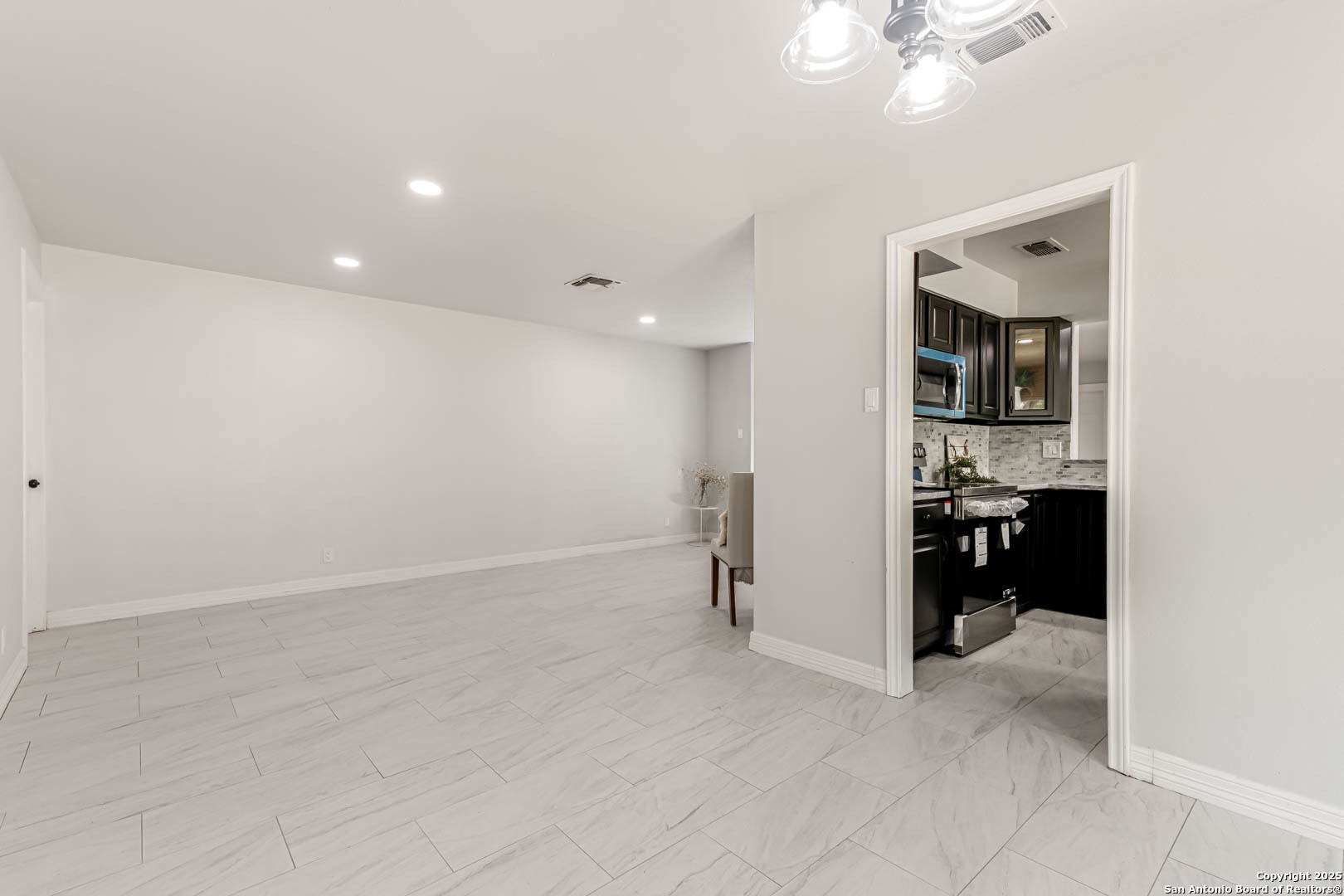 6135 Royal Point San Antonio TX 78239
