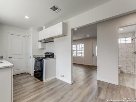 810 Weizmann Street San Antonio TX 78213