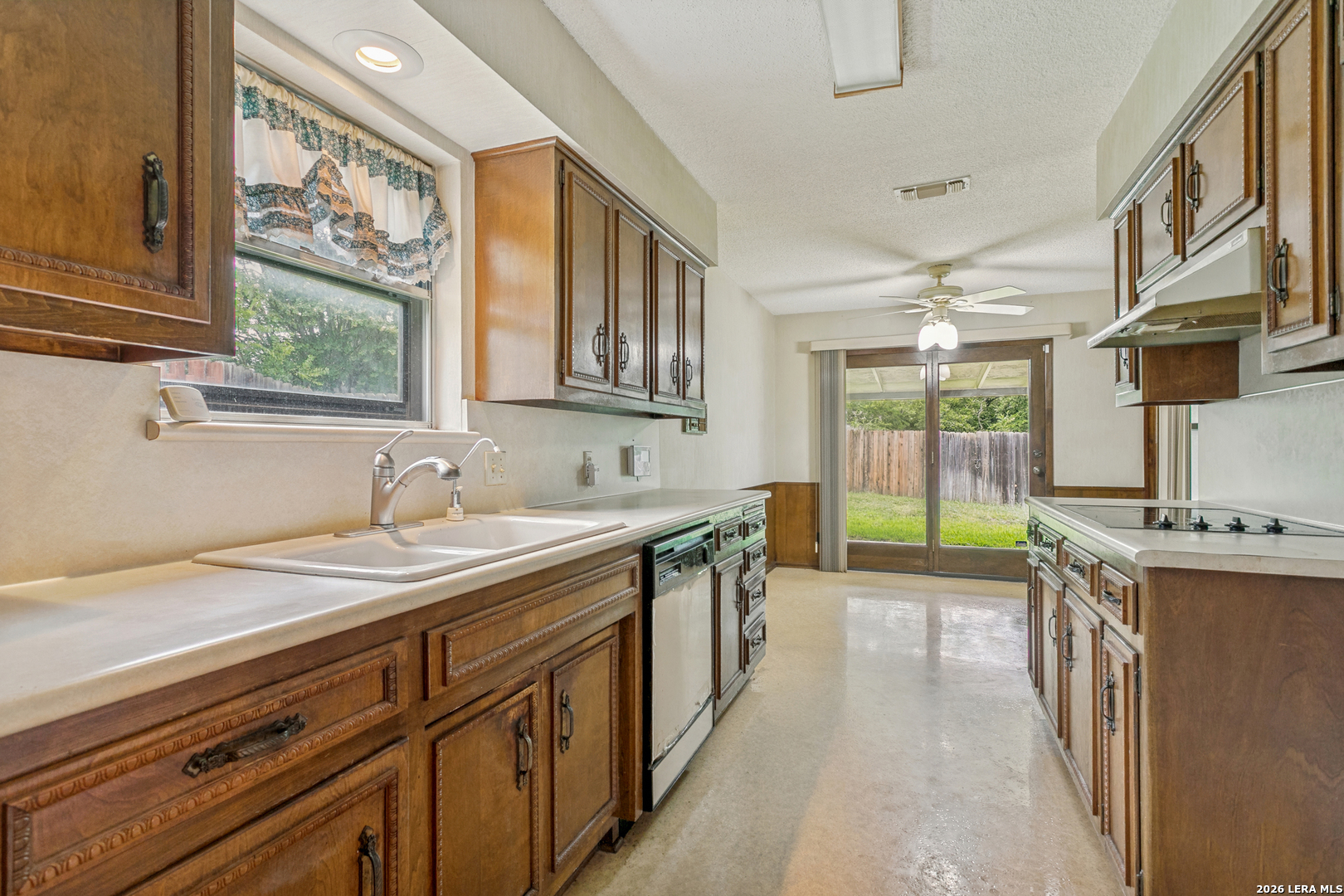 607 Amistad Boulevard Universal City TX 78148