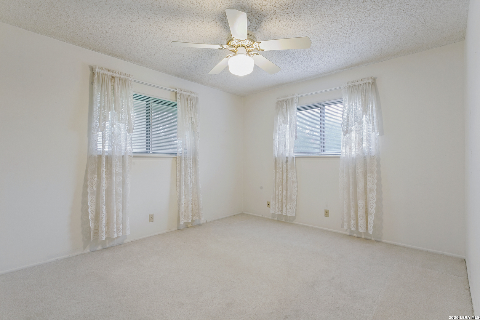 607 Amistad Boulevard Universal City TX 78148