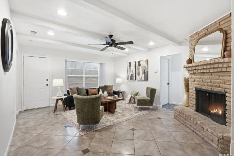 4706 Esterbrook San Antonio TX 78238