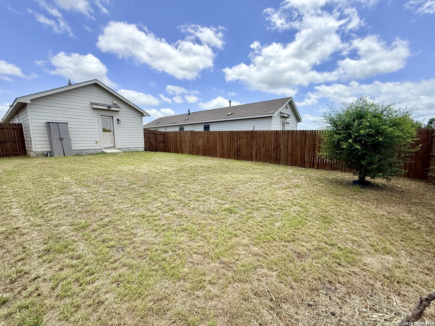 4242 Southton Lake San Antonio TX 78223