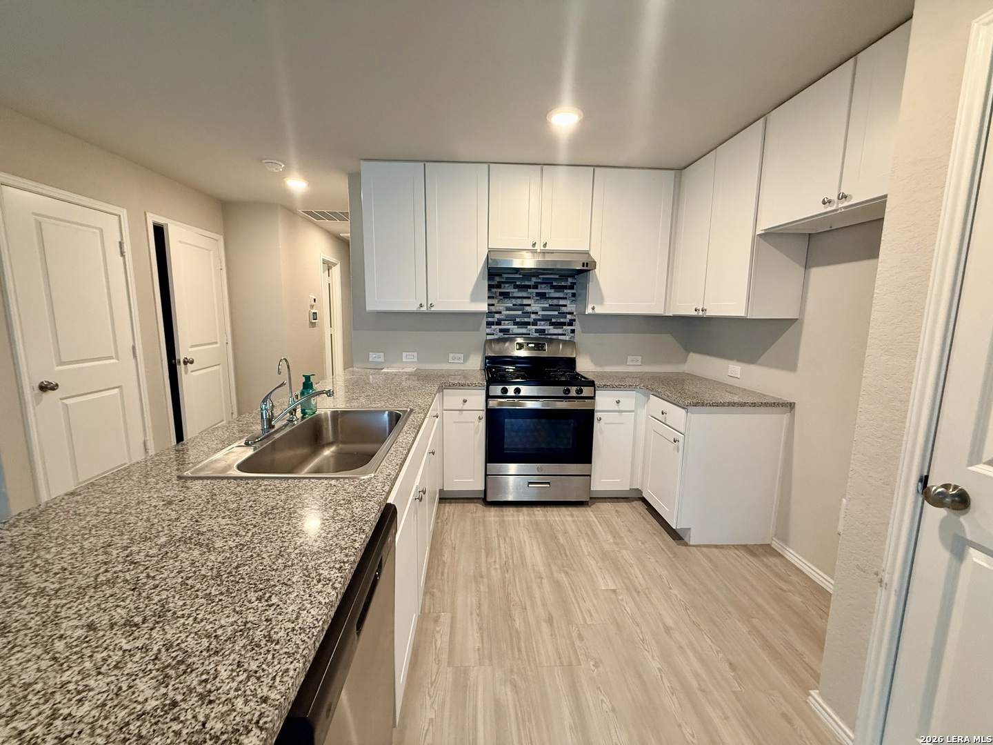 4242 Southton Lake San Antonio TX 78223