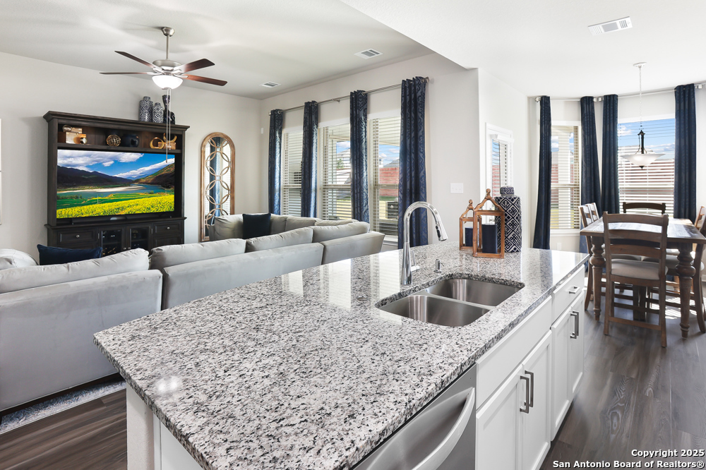315 Canton Chase Cibolo TX 78108