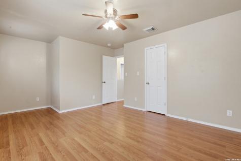 3842 Candleglenn San Antonio TX 78244