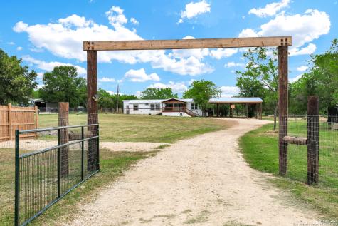 2051 Mills Way Seguin TX 78155