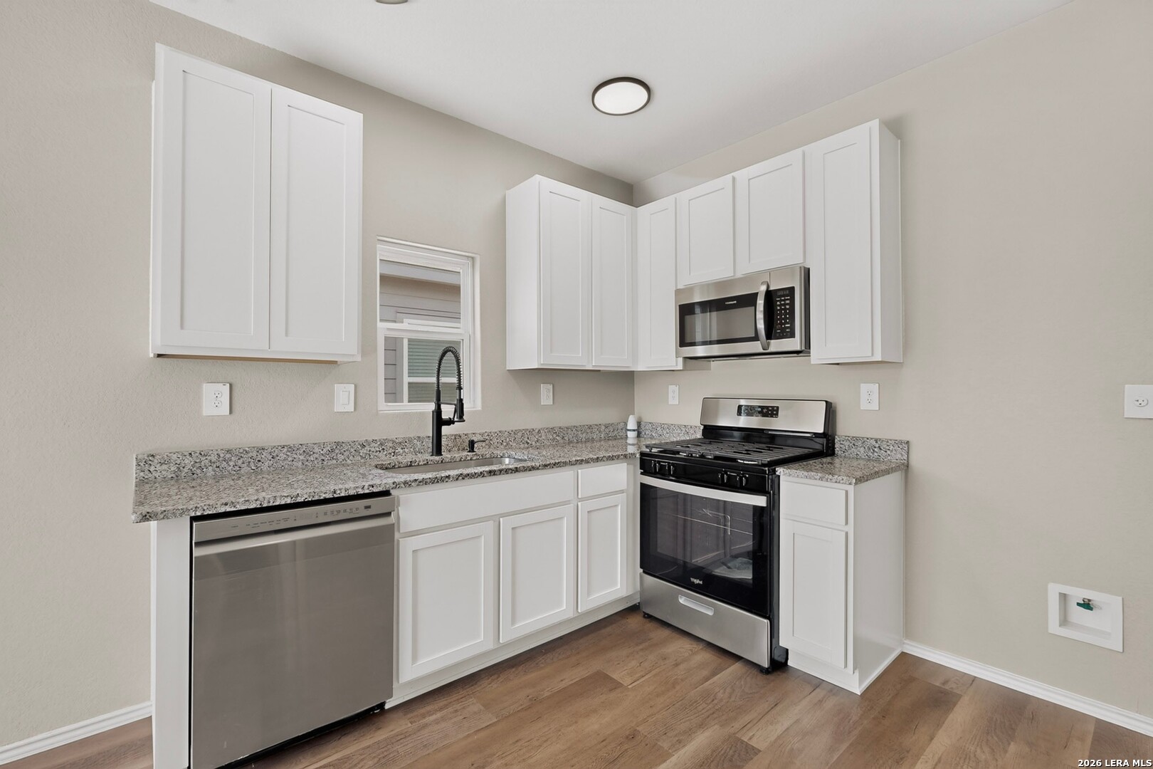2147 Collins Alley Converse TX 78109