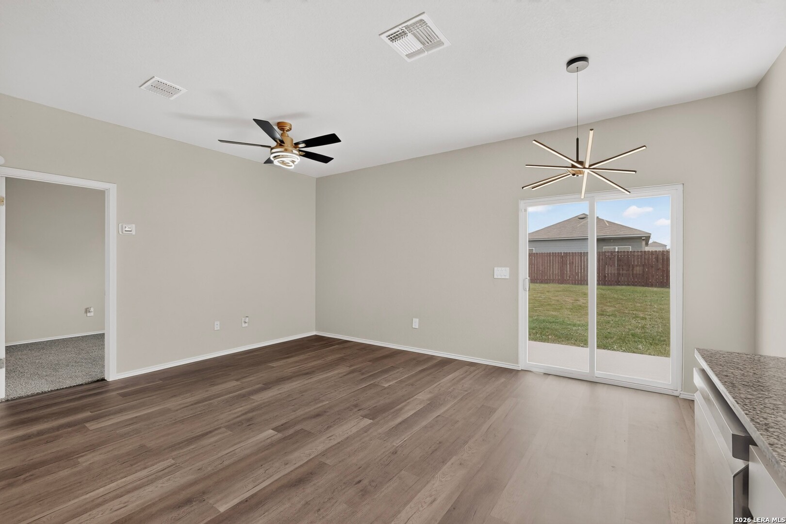 2147 Collins Alley Converse TX 78109