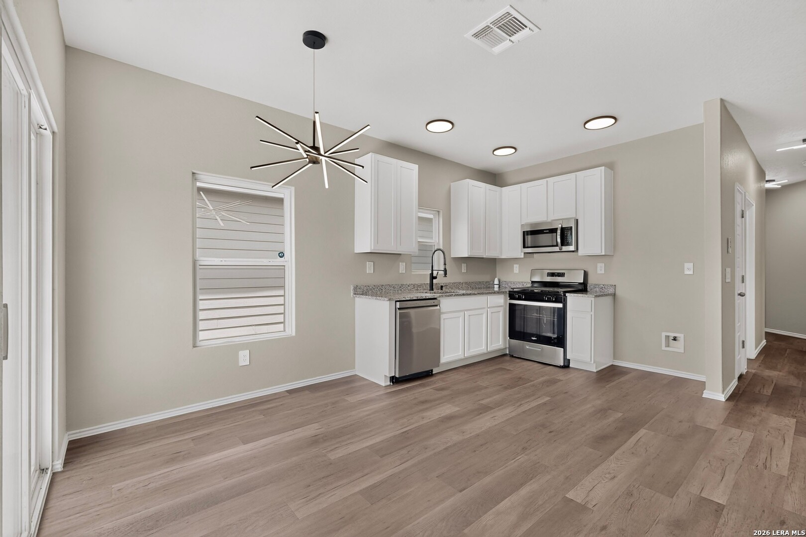 2147 Collins Alley Converse TX 78109