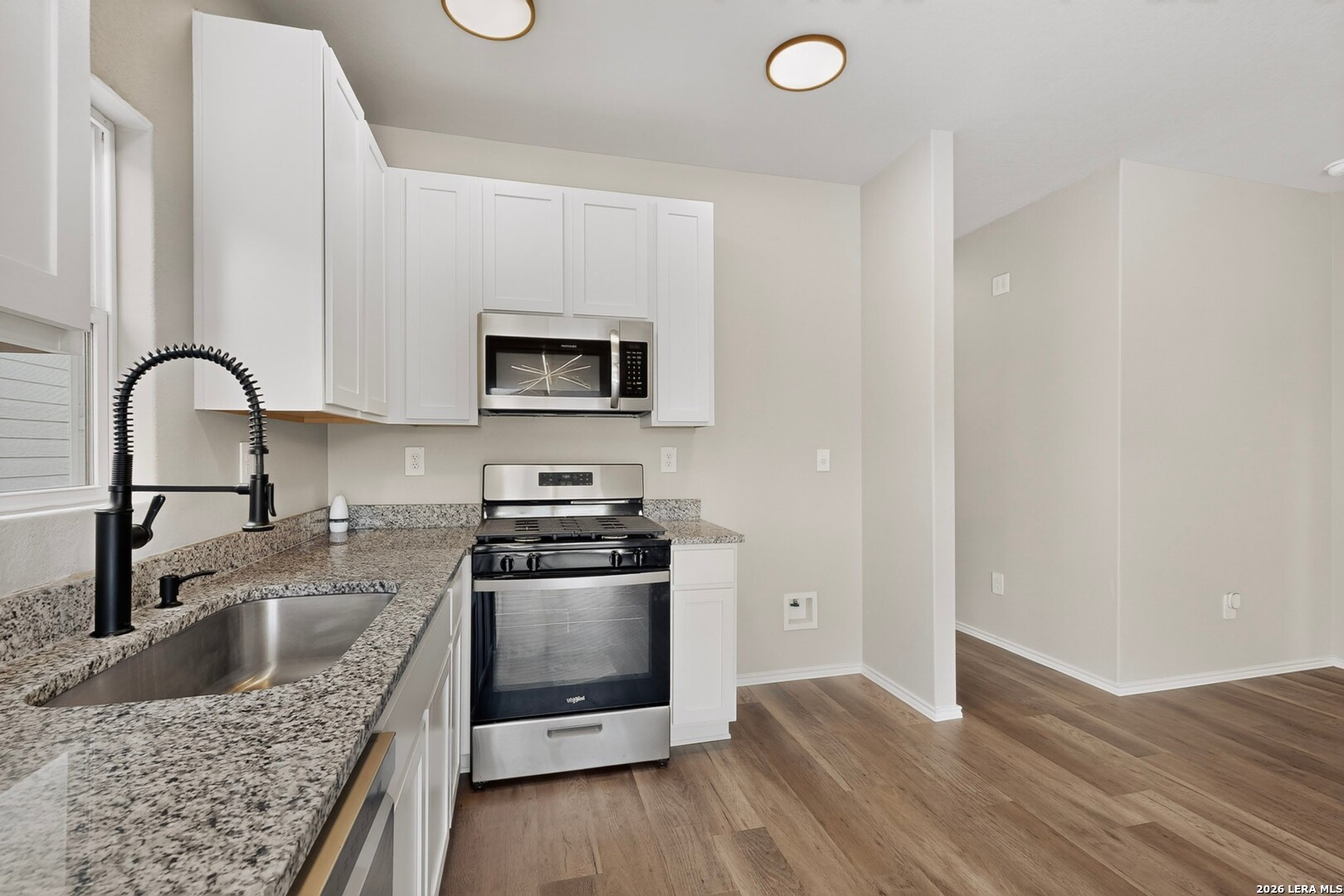 2147 Collins Alley Converse TX 78109