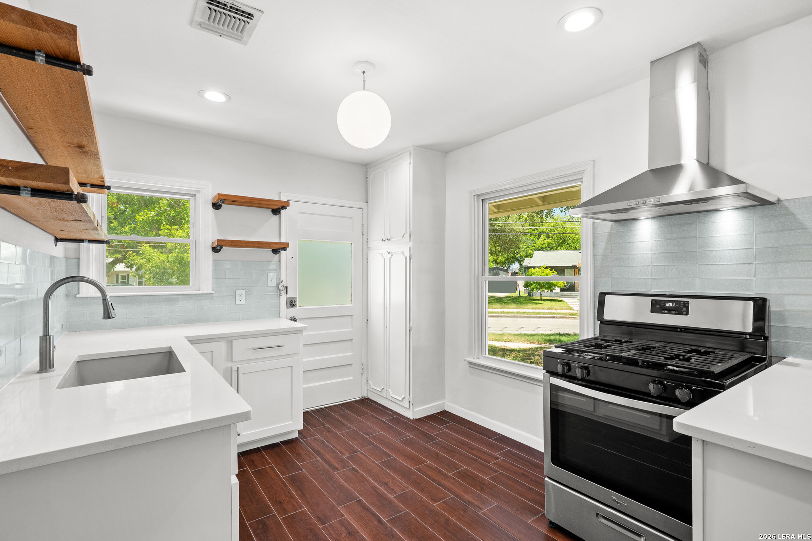 410 N Meadowlane Drive San Antonio TX 78209