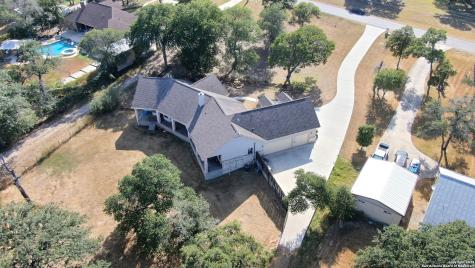 216 Rosewood Drive La Vernia TX 78121