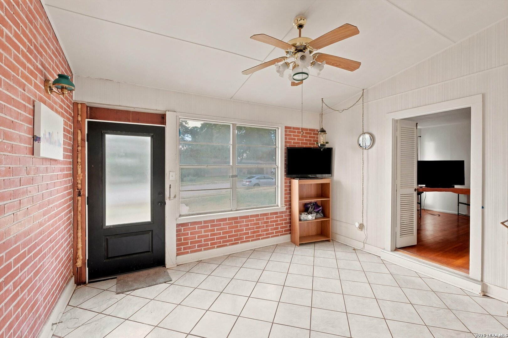 347 E Crestline Drive San Antonio TX 78201