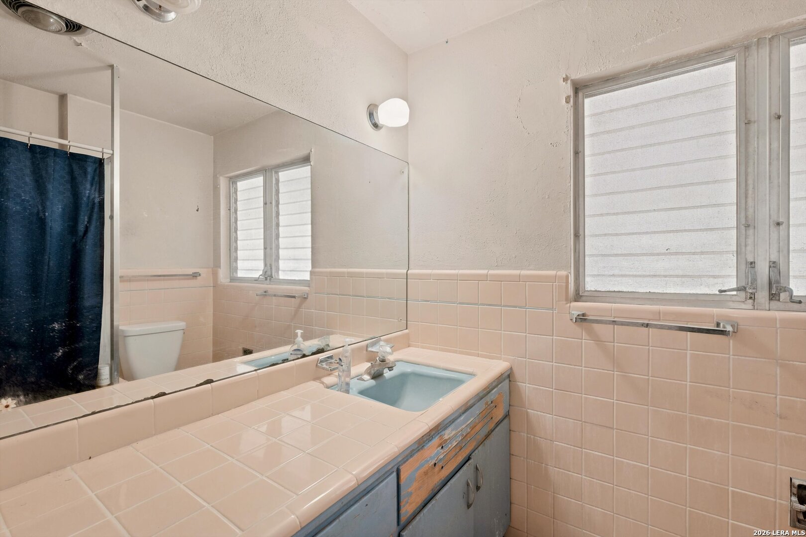 347 E Crestline Drive San Antonio TX 78201