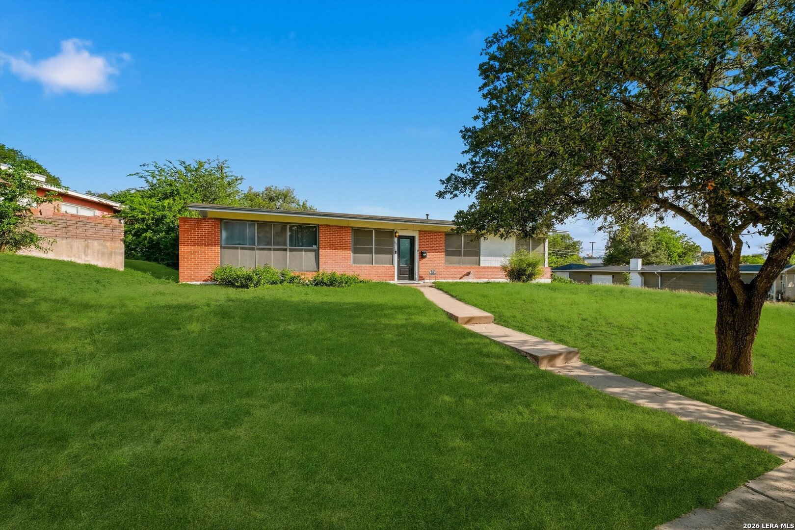 347 E Crestline Drive San Antonio TX 78201