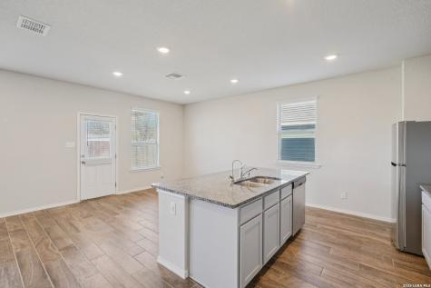 2564 Smokey Cove Seguin TX 78155