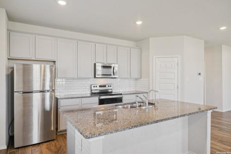 2564 Smokey Cove Seguin TX 78155