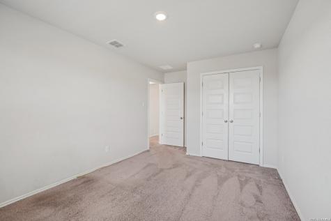 2564 Smokey Cove Seguin TX 78155