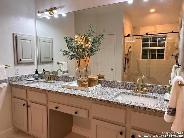 407 Elkgrove Court San Antonio TX 78260
