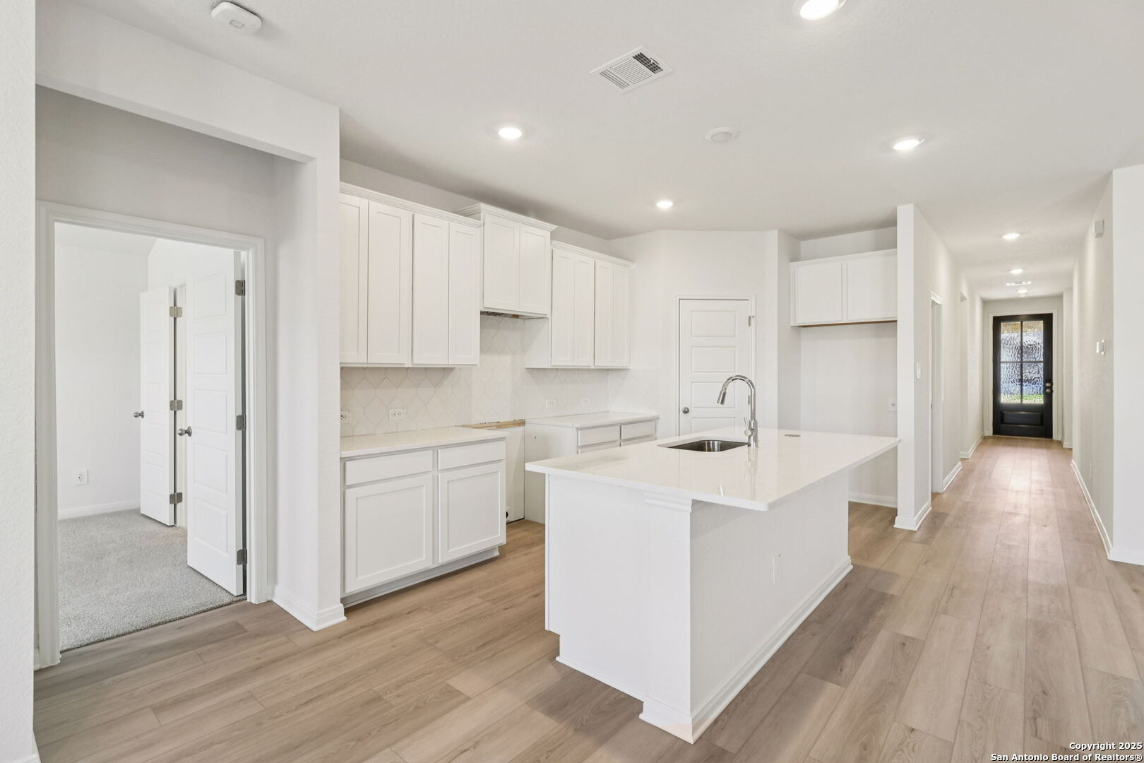 9627 Grand Via Boulevard Converse TX 78109