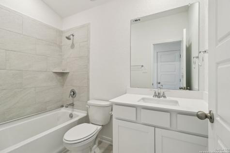 9627 Grand Via Boulevard Converse TX 78109