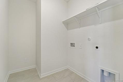 9627 Grand Via Boulevard Converse TX 78109