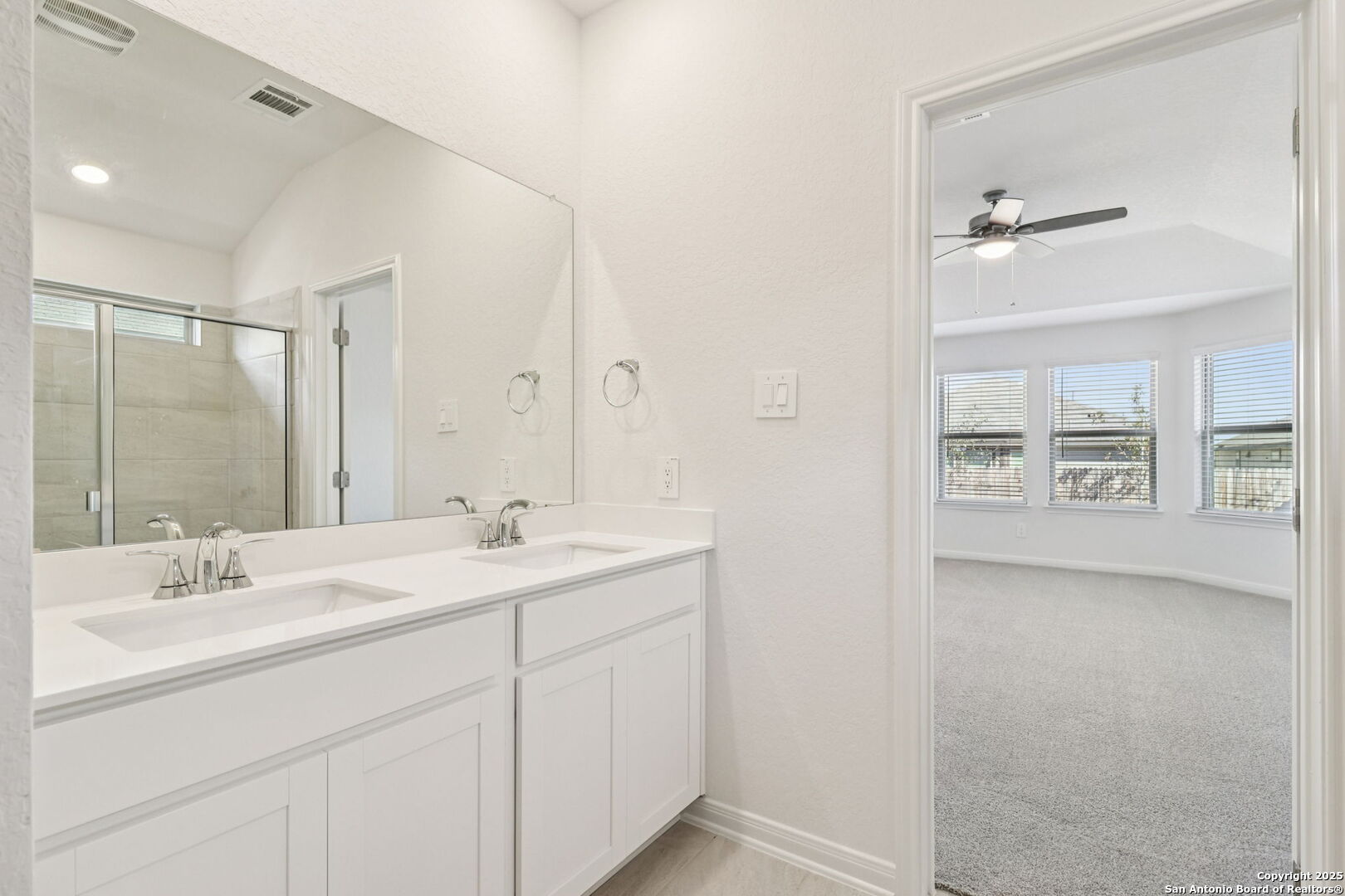 9627 Grand Via Boulevard Converse TX 78109