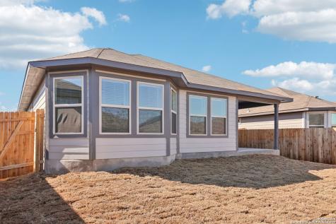 9627 Grand Via Boulevard Converse TX 78109