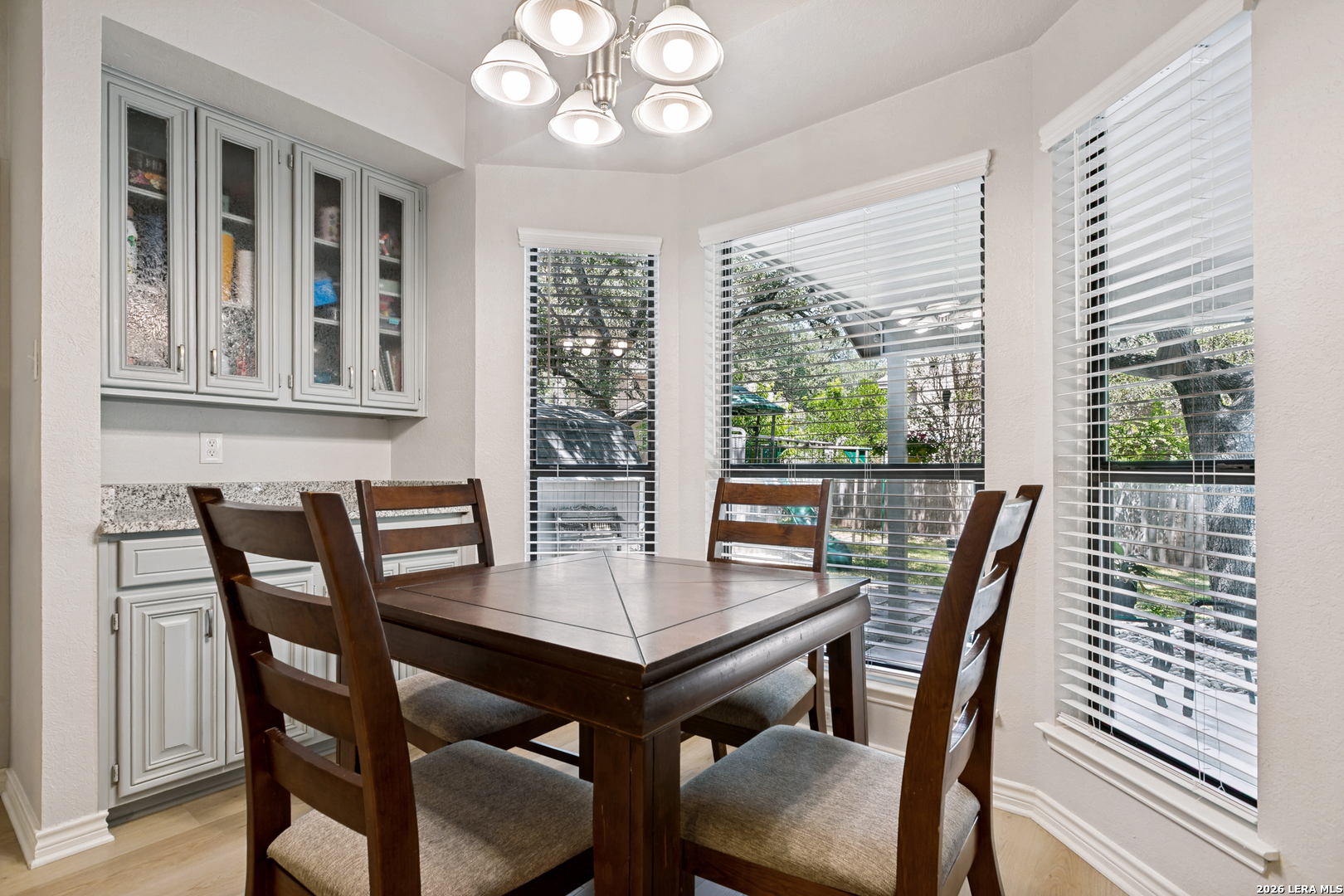 8823 Shade Tree San Antonio TX 78254