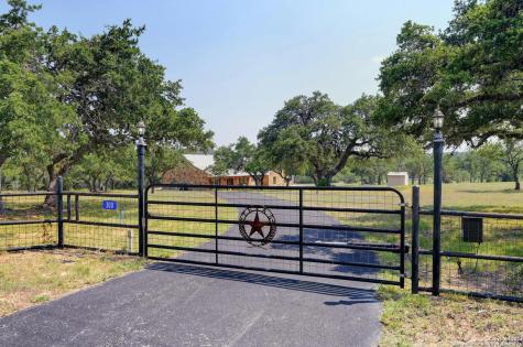 300 Anns Way Blanco TX 78606